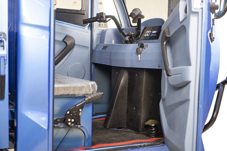 Грузовой электрический трицикл Rutrike КАРГО Кабина Дуал в Хабаровске