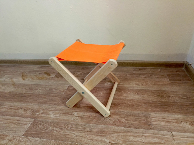 Табурет складной деревянный в Хабаровске