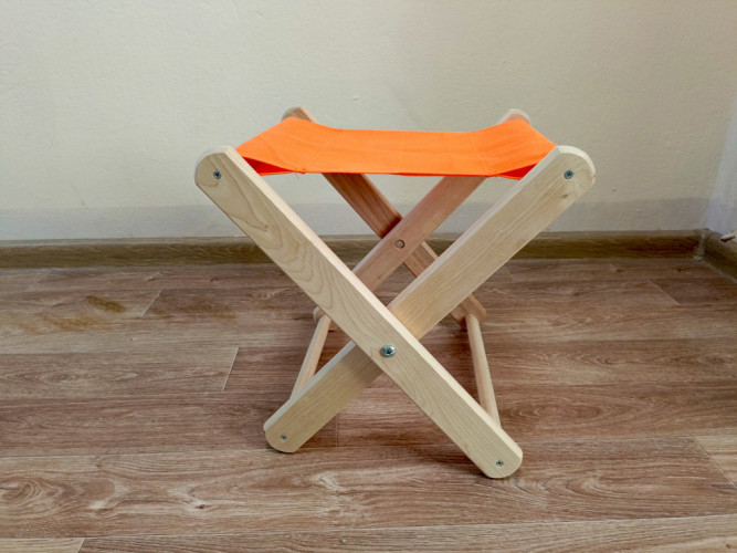Табурет складной деревянный в Хабаровске