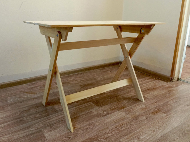 Стол складной деревянный в Хабаровске