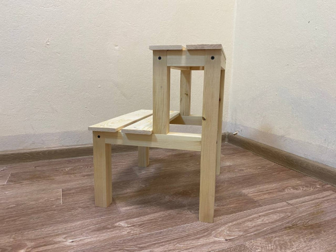 Табурет-стремянка деревянный в Хабаровске