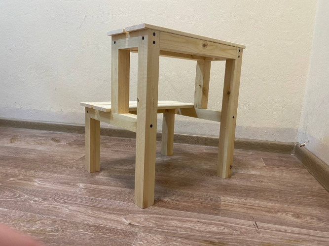 Табурет-стремянка деревянный в Хабаровске